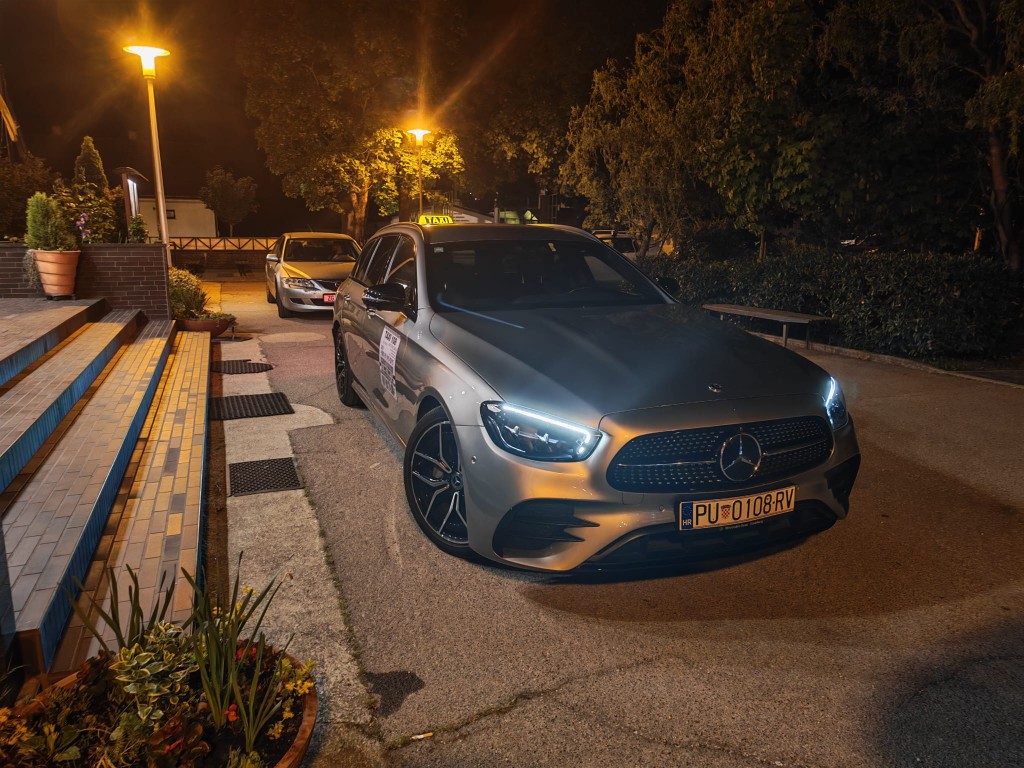 Taxi 108 Mercedes